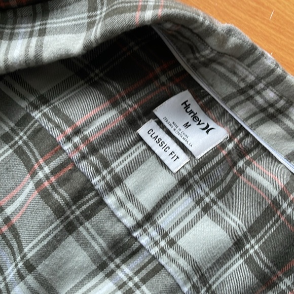 Hurley Classic Fit Button Down Shirt - Picture 12 of 12